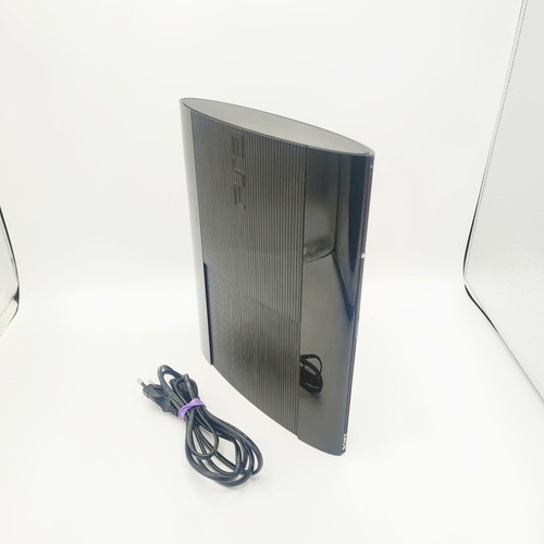 Playstation super slim - 3,