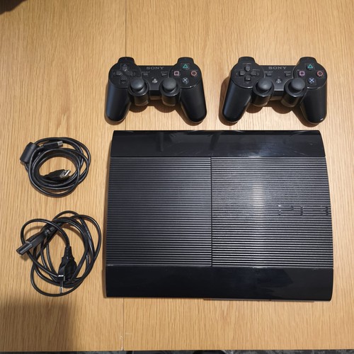 Playstation super slim - 3,